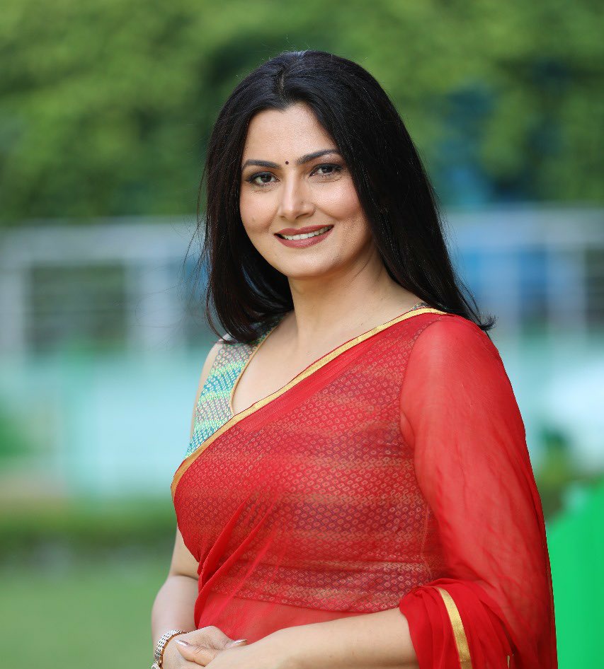Chitra Tripathi Biography
