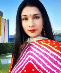 Meenakshi Joshi Biography